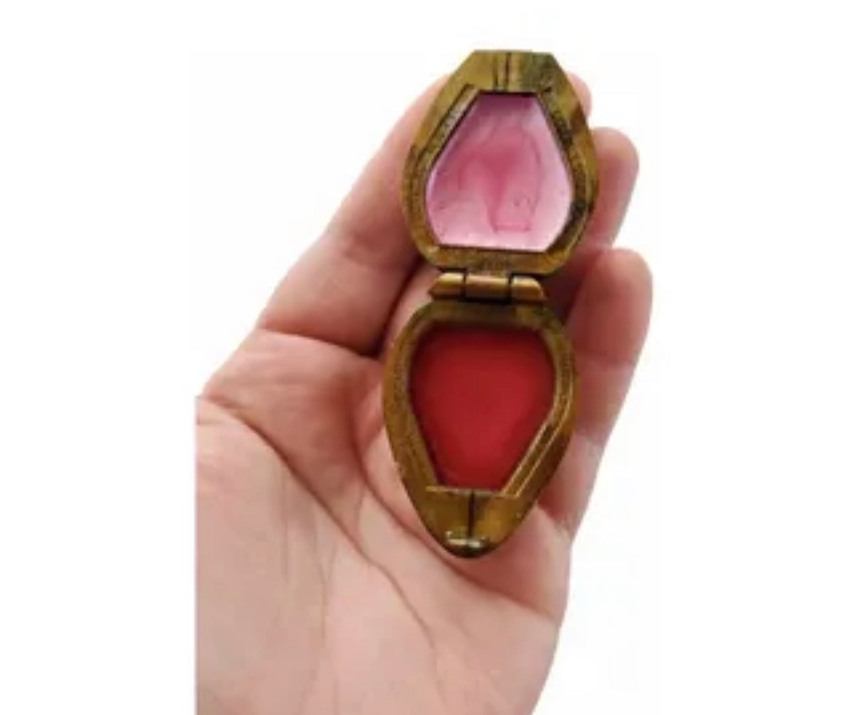 Avon Frutillita Labial Dorada Edición Especial 7g